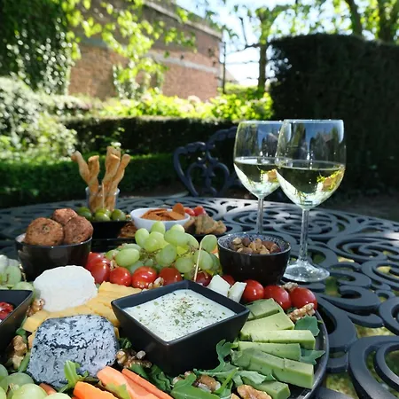 Le Domaine De La Rhonelle Couette-café 4*